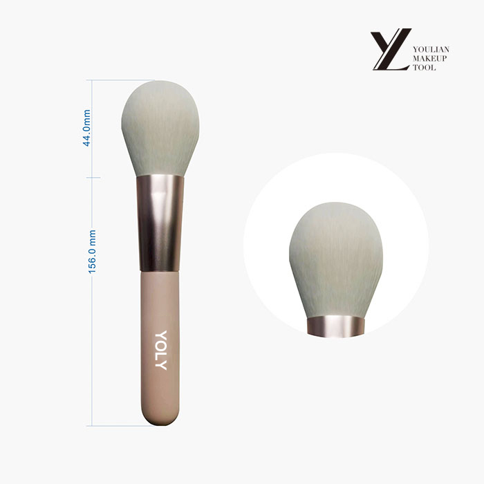 Mastering Makeup Artistry: Techniques for Achieving Optimal Results with the Large Blush Brush