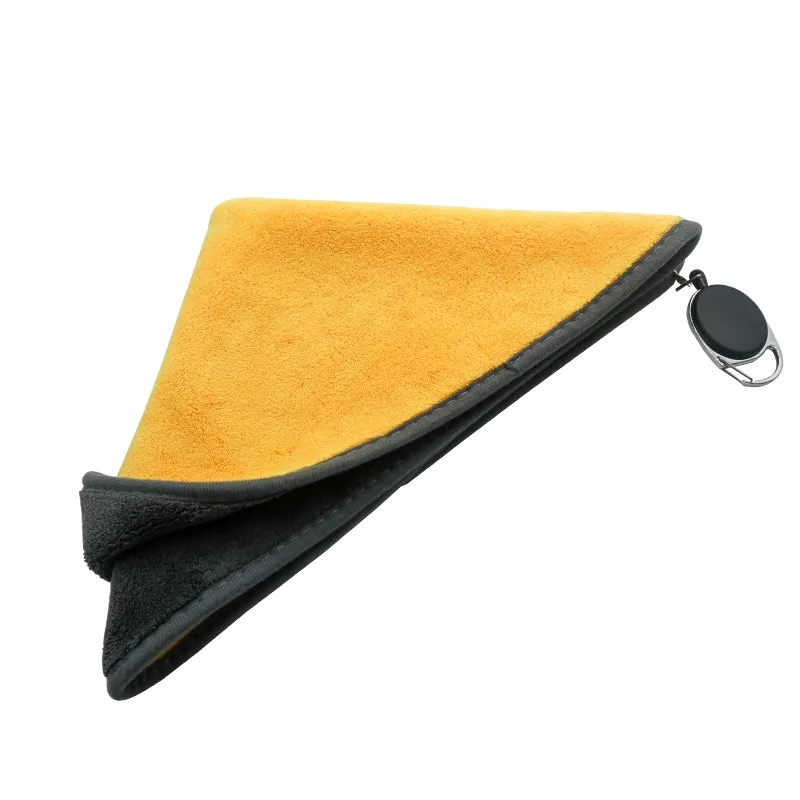 The Rise of Microfiber Golf Towels: Why They’re a Hit Among Golfers