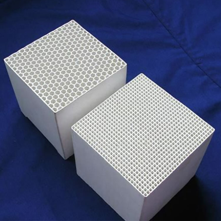 Why Is Cordierite Ceramic Honeycomb the Ideal Material for High-Temperature Heating Applications?